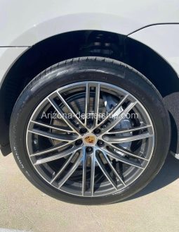 2021 Porsche Macan Turbo full