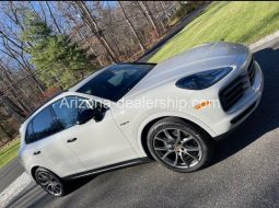 2023 Porsche Cayenne E-Hybrid Platinum Edition full