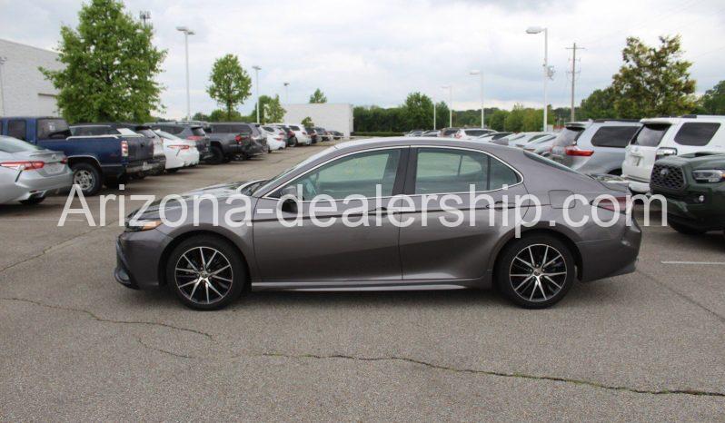 2021 Toyota Camry SE full