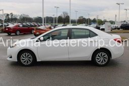 2018 Toyota Corolla LE full