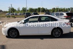 2015 Toyota Camry SE full