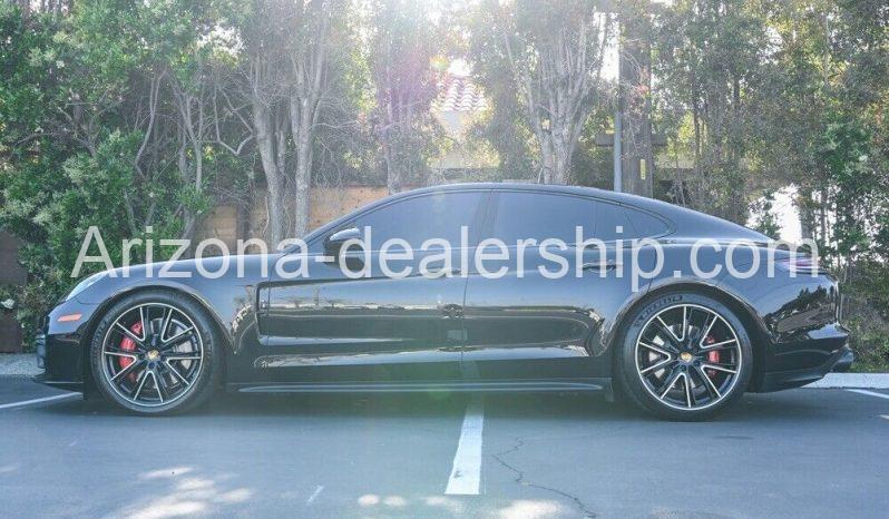 2020 Porsche Panamera GTS full