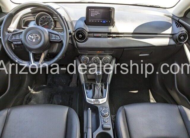 2020 Toyota Yaris XLE full