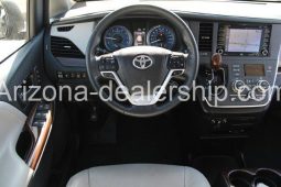 2019 Toyota Sienna Limited Premium full
