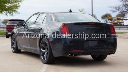 2021 Chrysler 300 Series S full