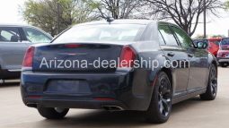 2021 Chrysler 300 Series S full