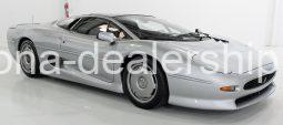 1993 Jaguar XJ220 Coupe full