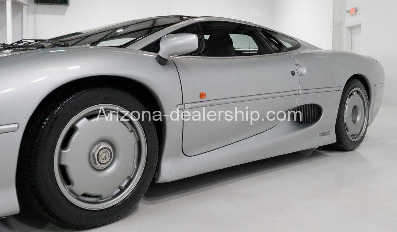 1993 Jaguar XJ220 Coupe full