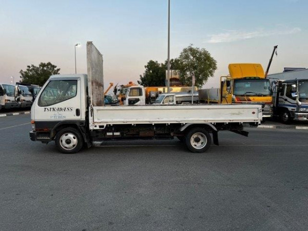 "Mitsubishi Canter 2000n(right-hand-drive | jft-987)