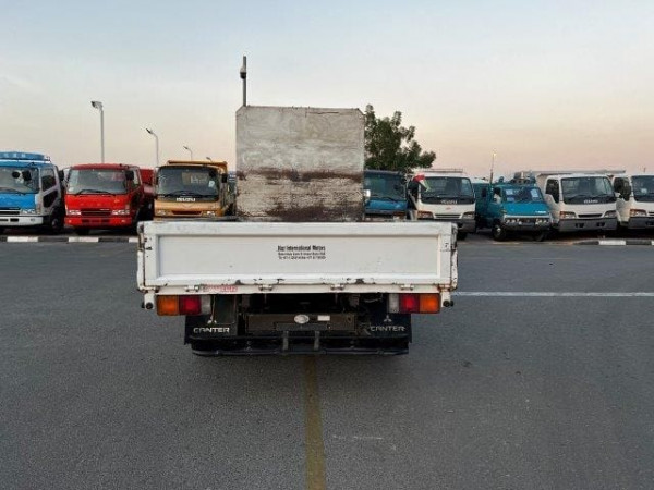 "Mitsubishi Canter 2000n(right-hand-drive | jft-987)